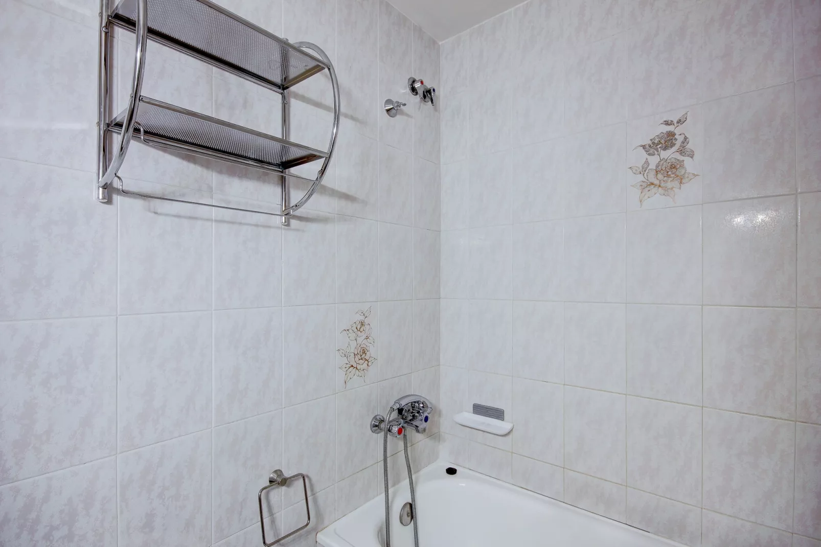 FRANCESC MACIA 57 3B  Roses-Bathroom