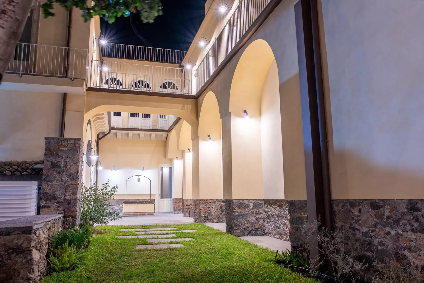 Le Camelie Incantate-Exterior summer