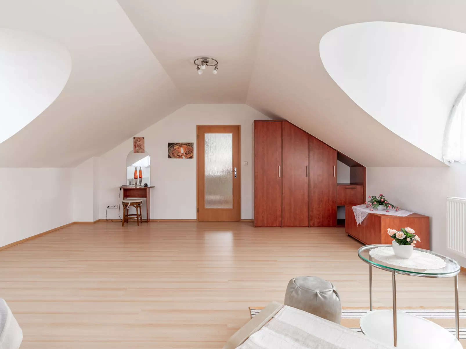Pool & Garden Villa-Inside
