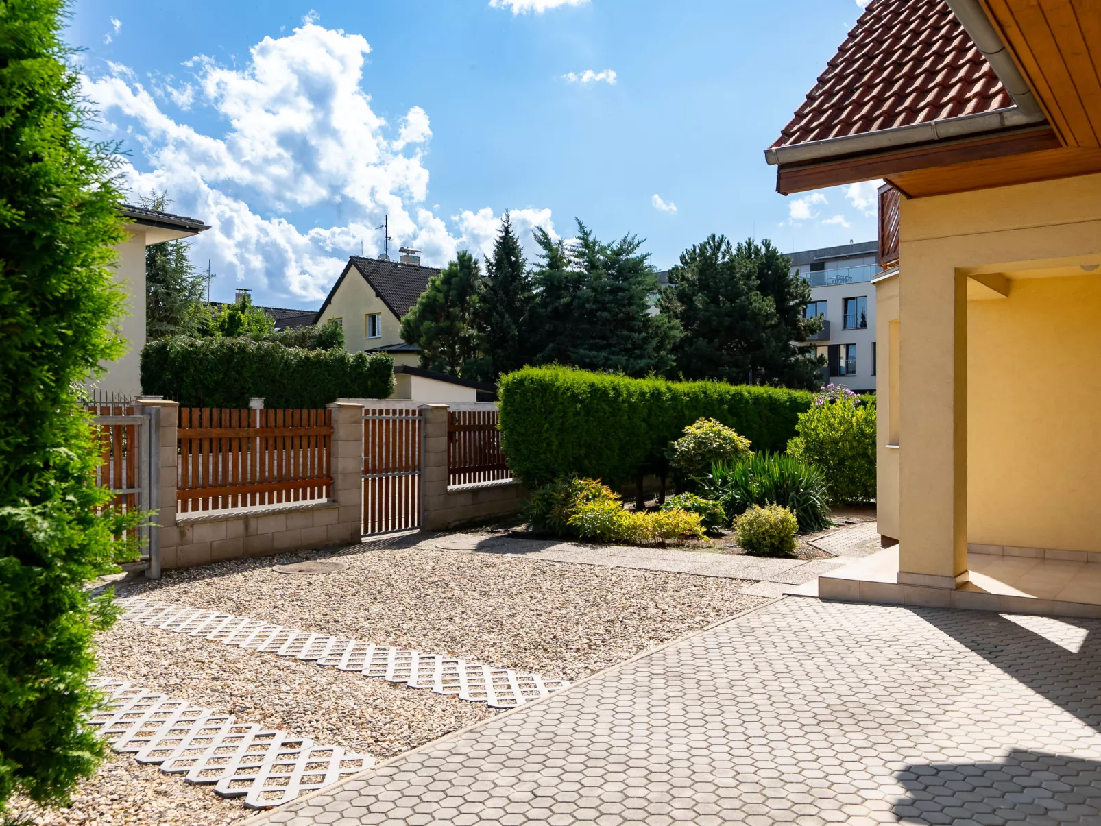 Pool & Garden Villa-Outside