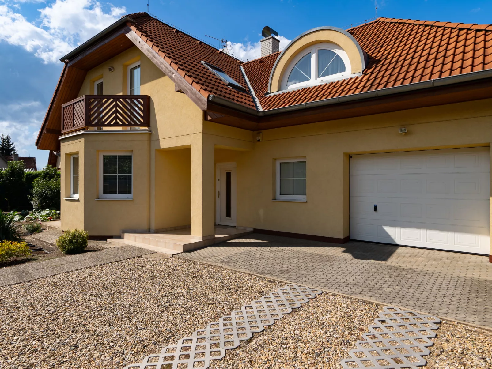 Pool & Garden Villa-Outside