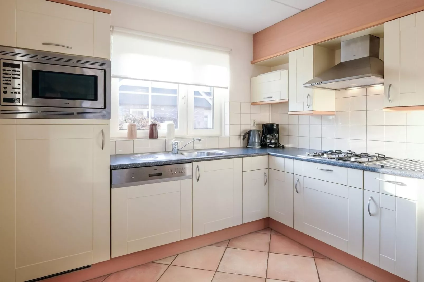 Anzelhoef 31-Kitchen