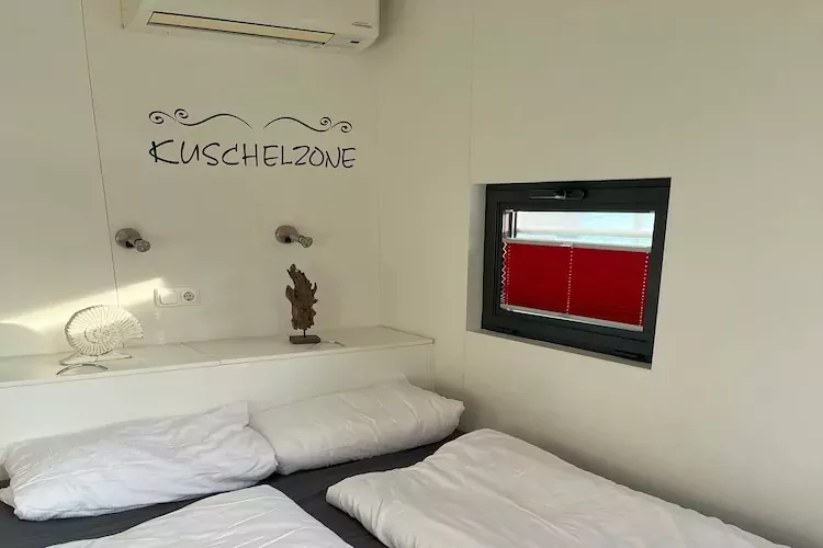 Floating 44 / Boot 4 / 4 Personen-Bedroom