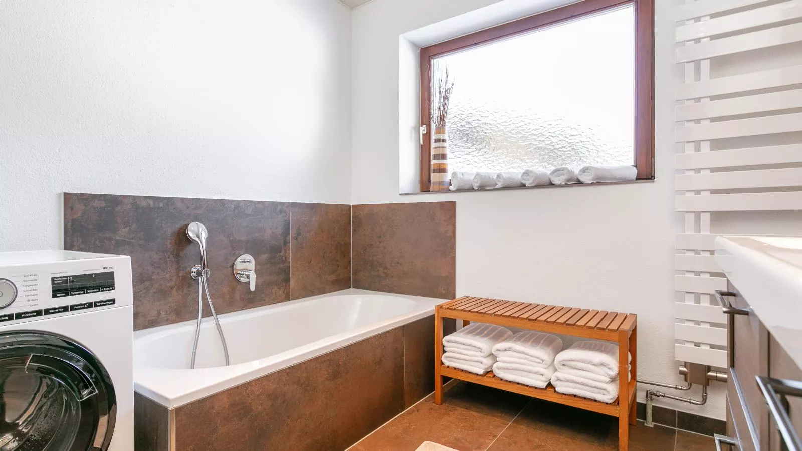 Blumenwiese II-Bathroom