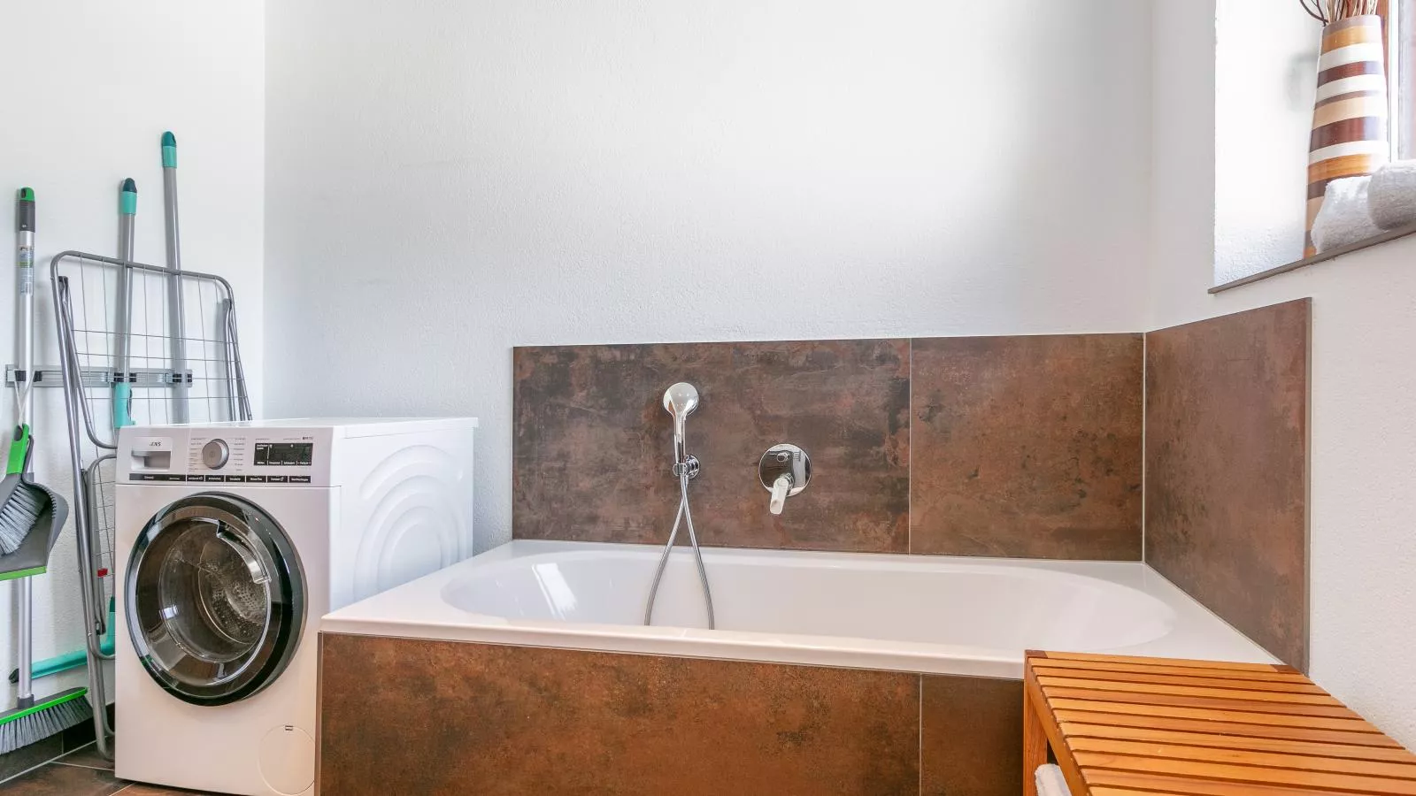 Blumenwiese II-Bathroom