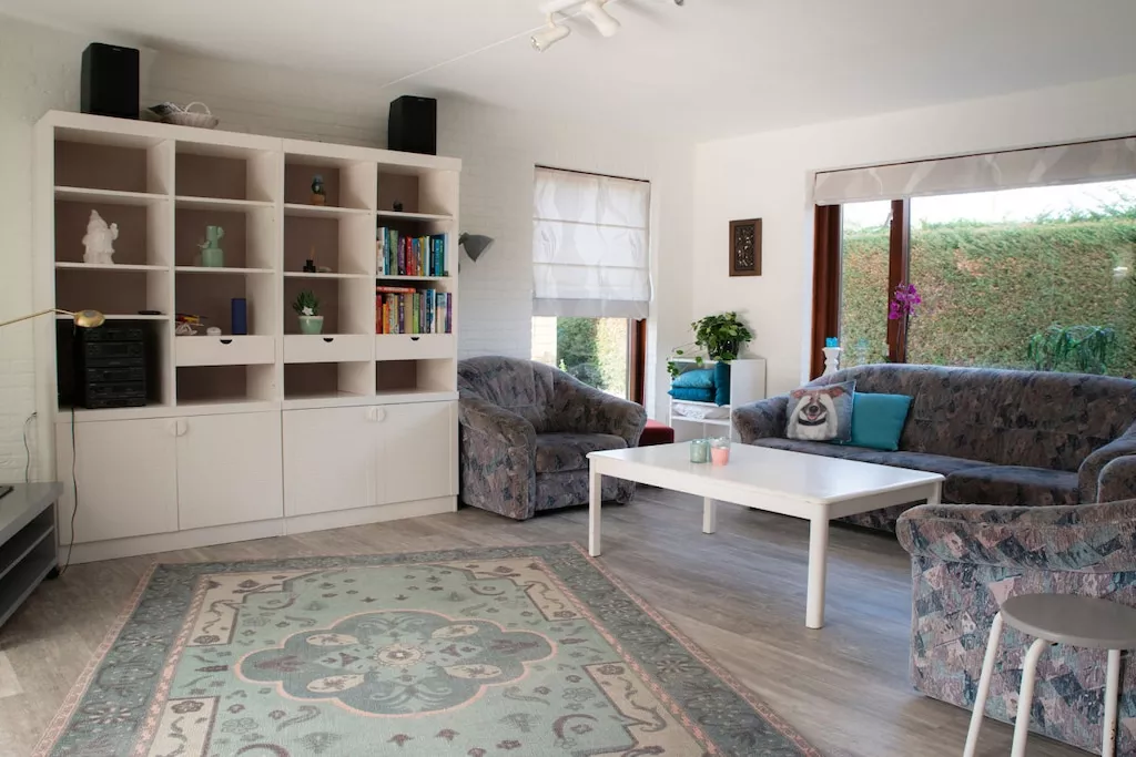261097-Living room