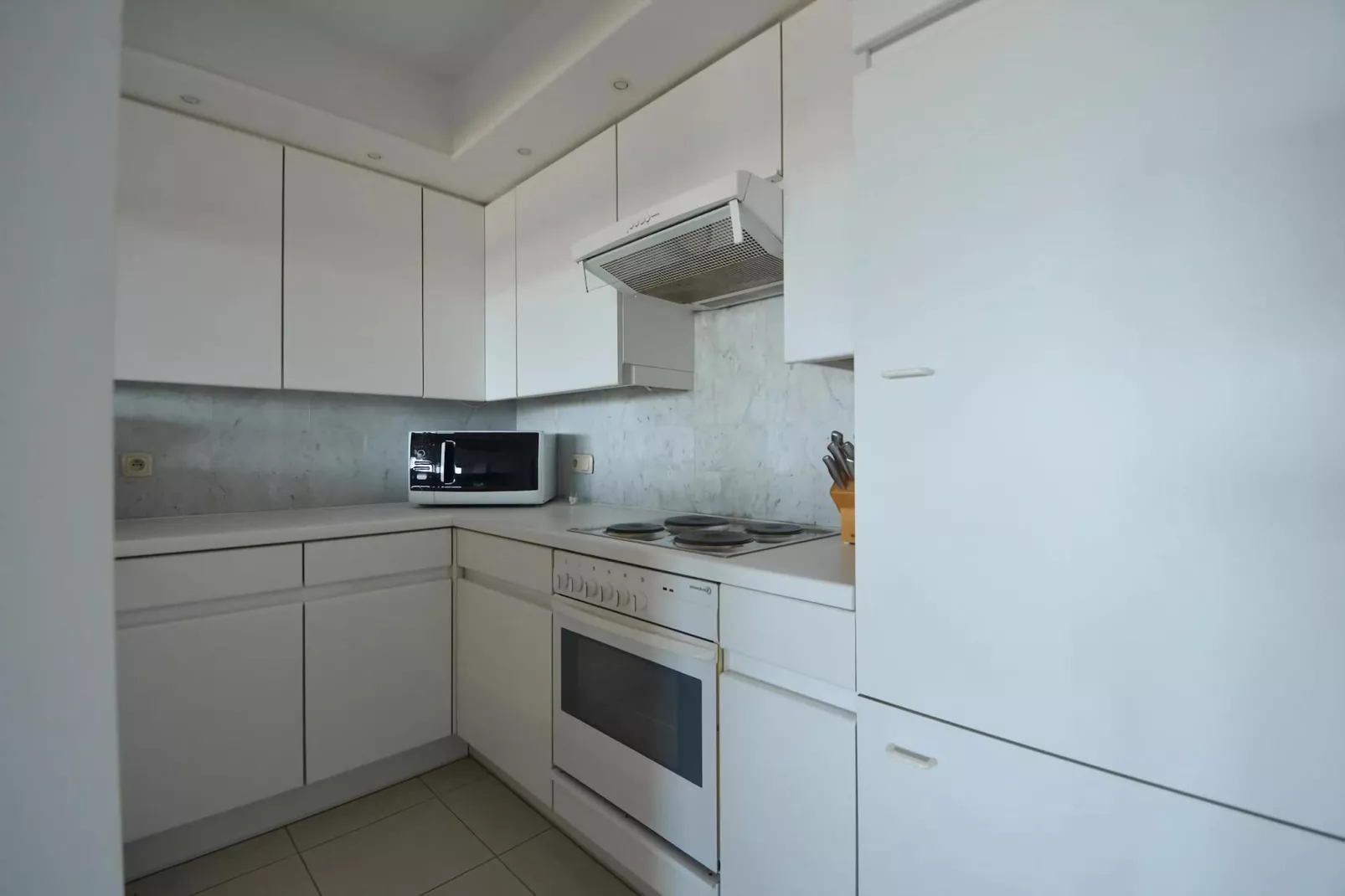 PLAZA C/1232-Kitchen