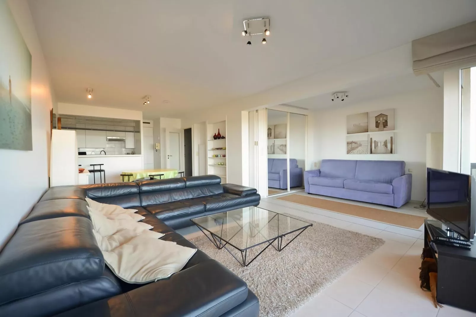 PLAZA C/1232-Living room