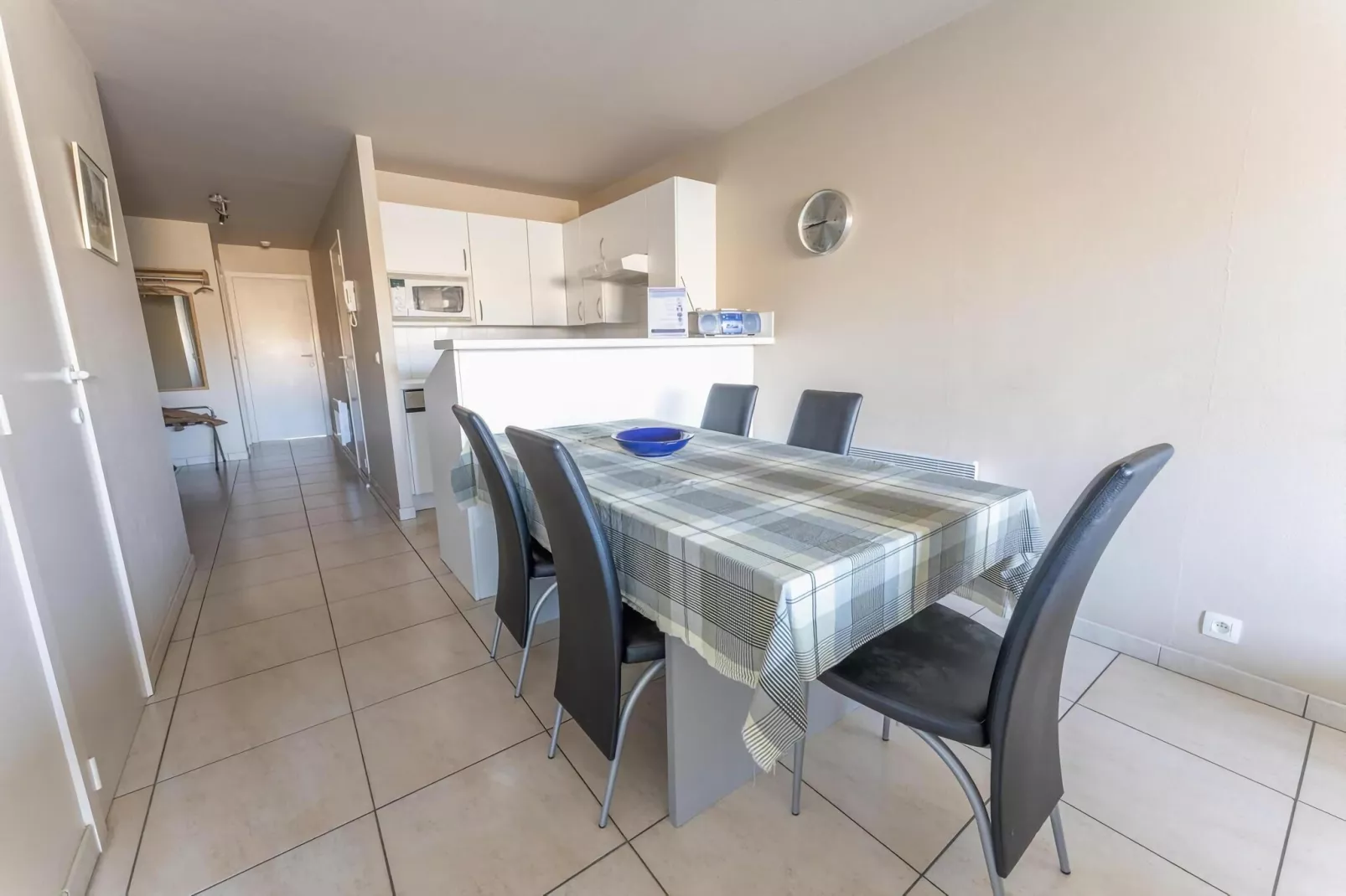 PLAZA A1/A1B01-Dining room