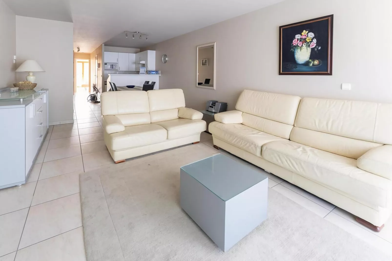 PLAZA A1/A1B01-Living room