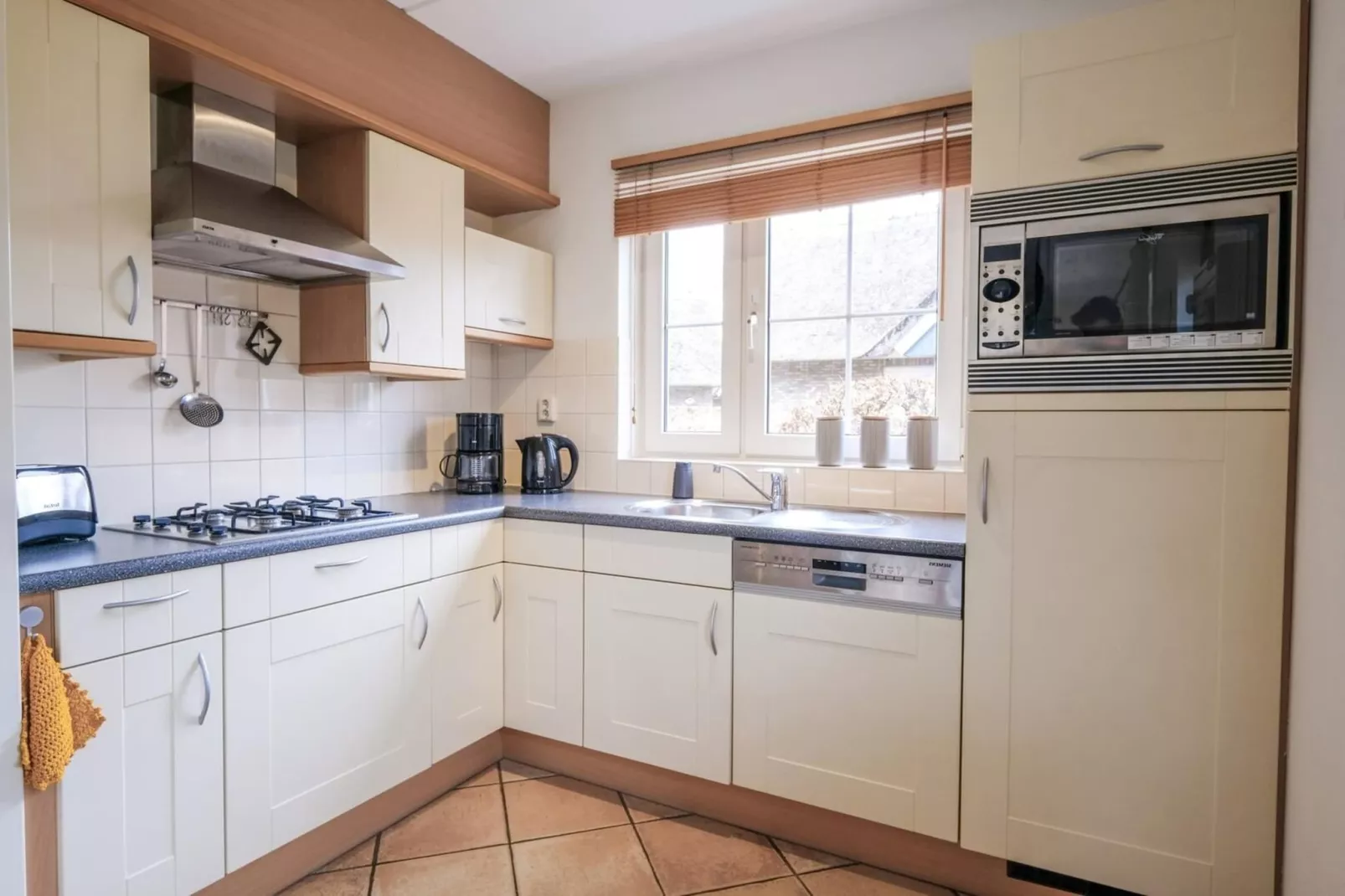 Anzelhoef 35-Kitchen
