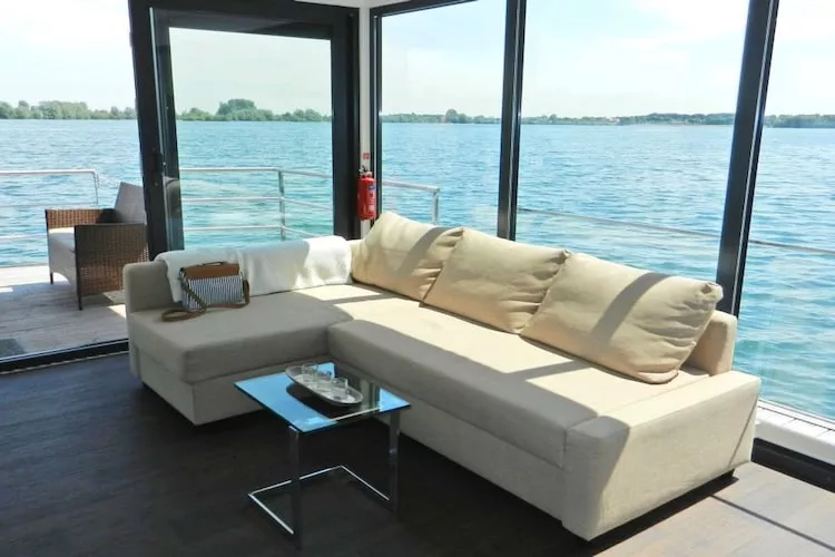 Floating 44 / Boot 1 / 2 Personen-Living room