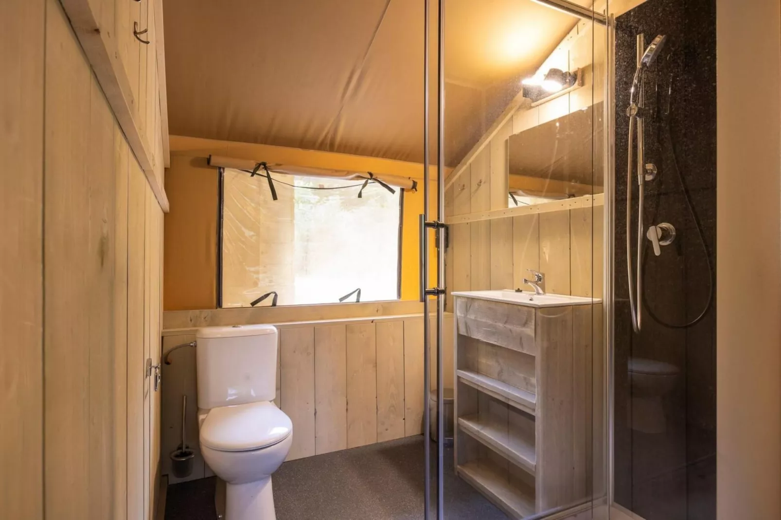 Dreamer 49-Bathroom