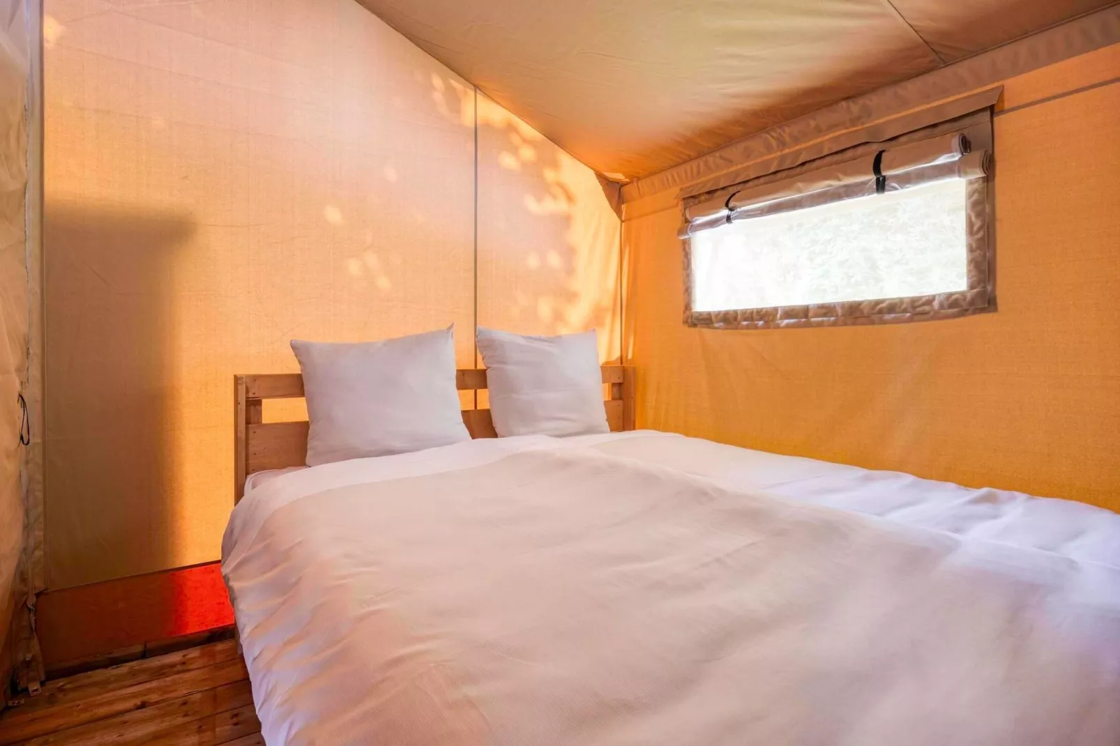 Comet 27 Lodges-Schlafzimmer