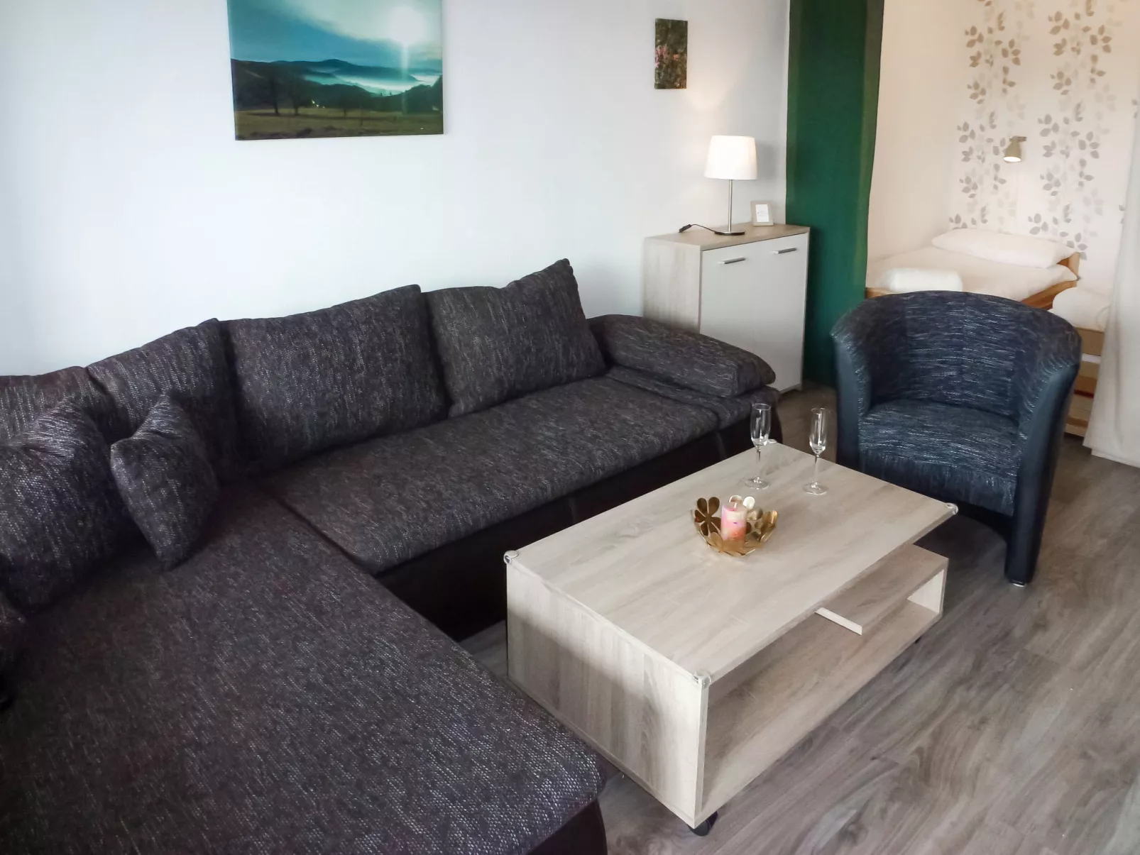 Wald und Wiese (B 94)-Inside