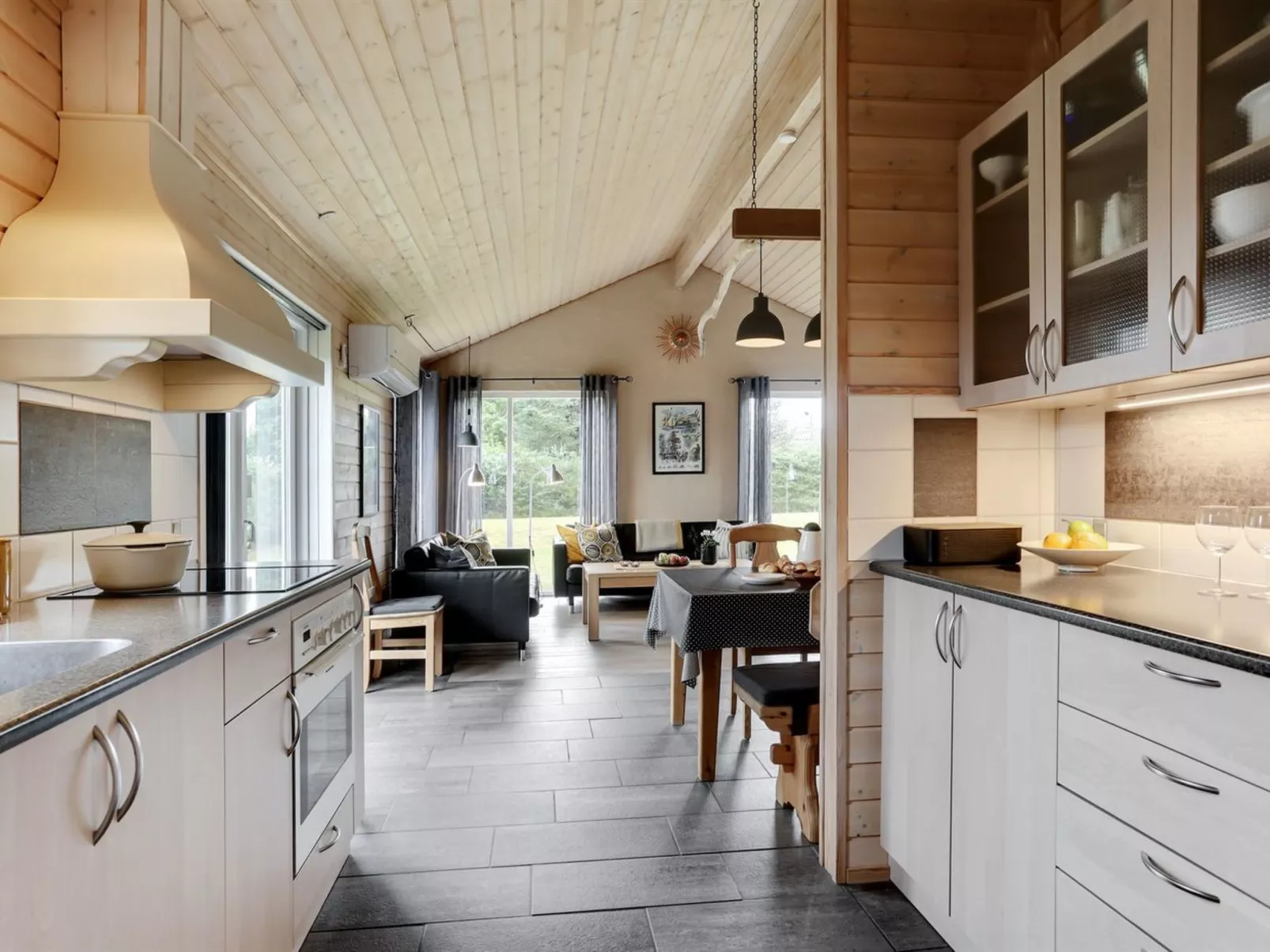 "Danijela" - 1.2km from the sea-Inside