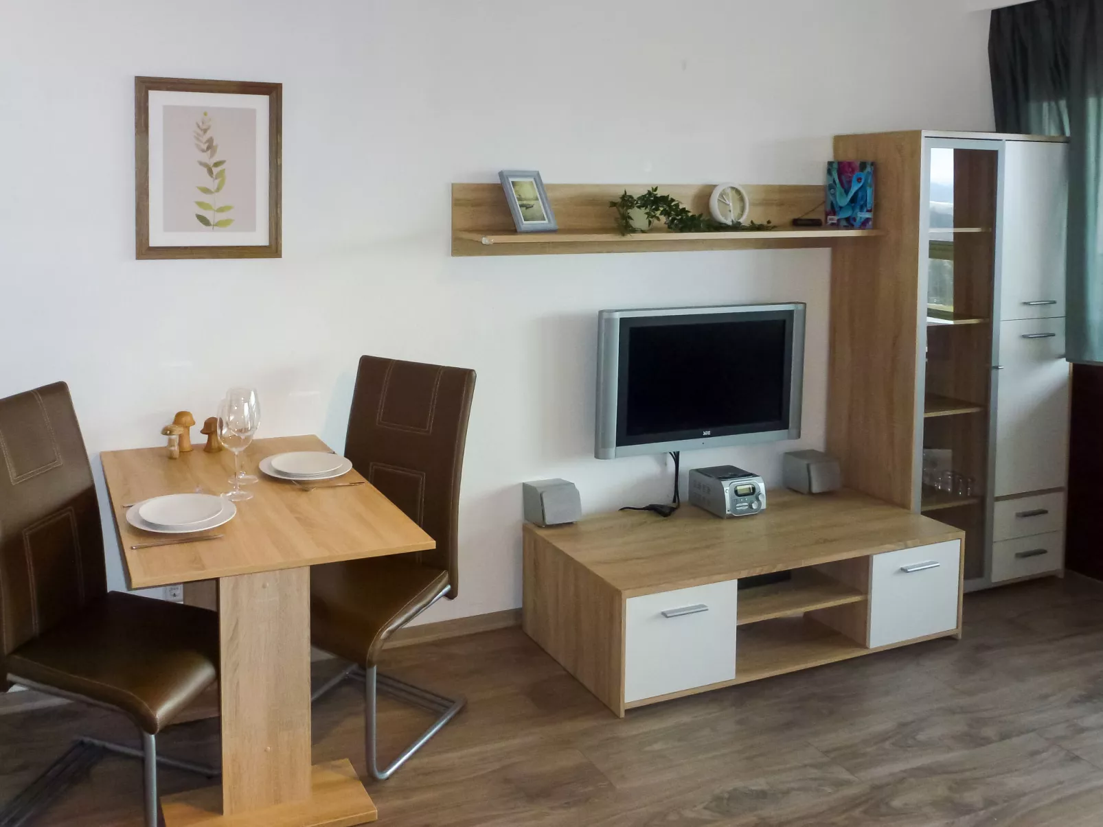Wald und Wiese (B 94)-Inside