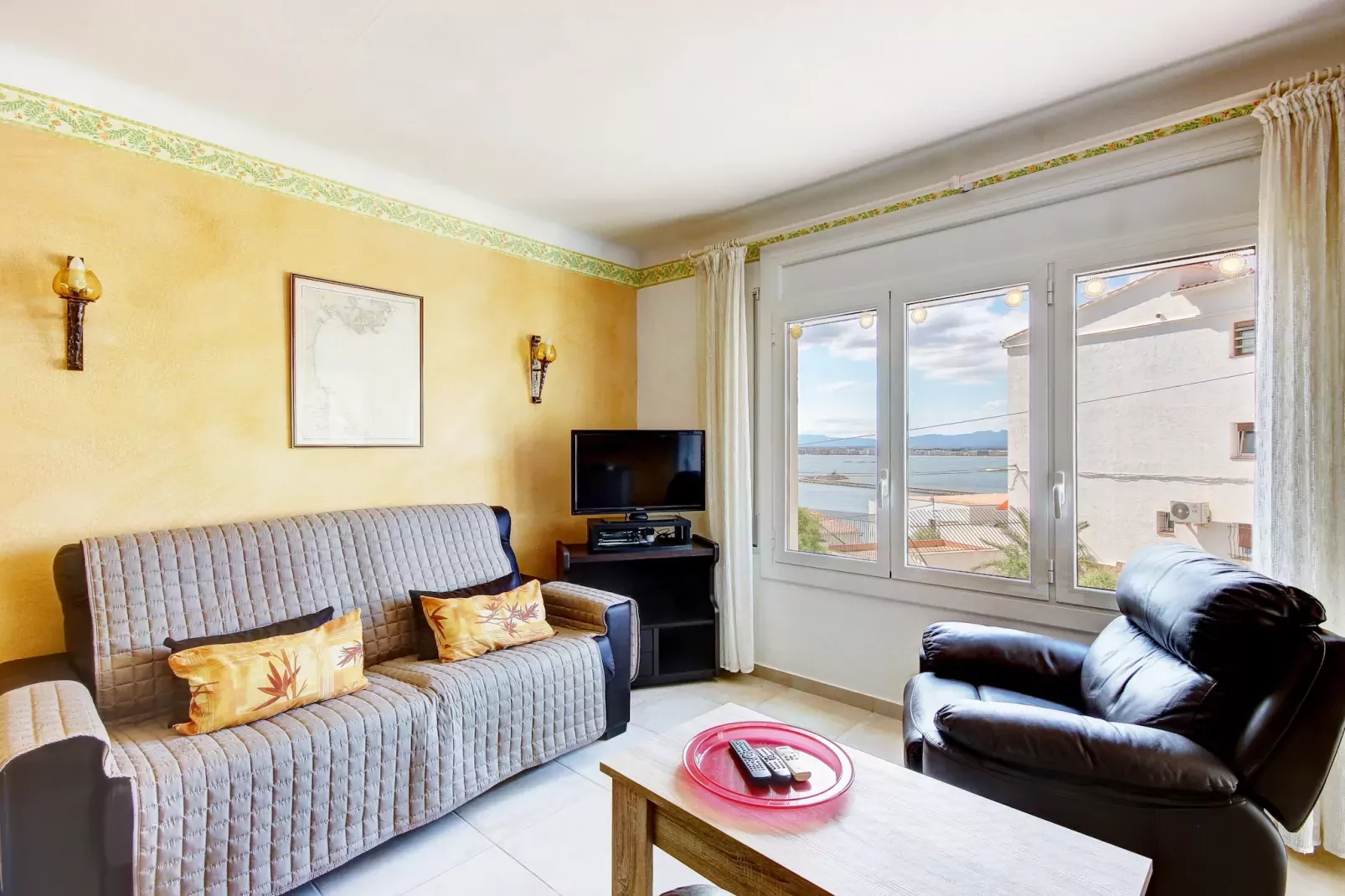 ALBA 1 3 Roses-Living room