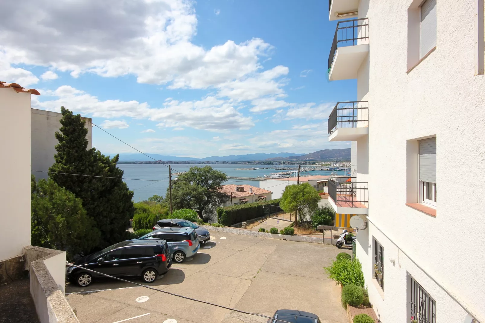 ALBA 1 3 Roses-Areas summer 1km