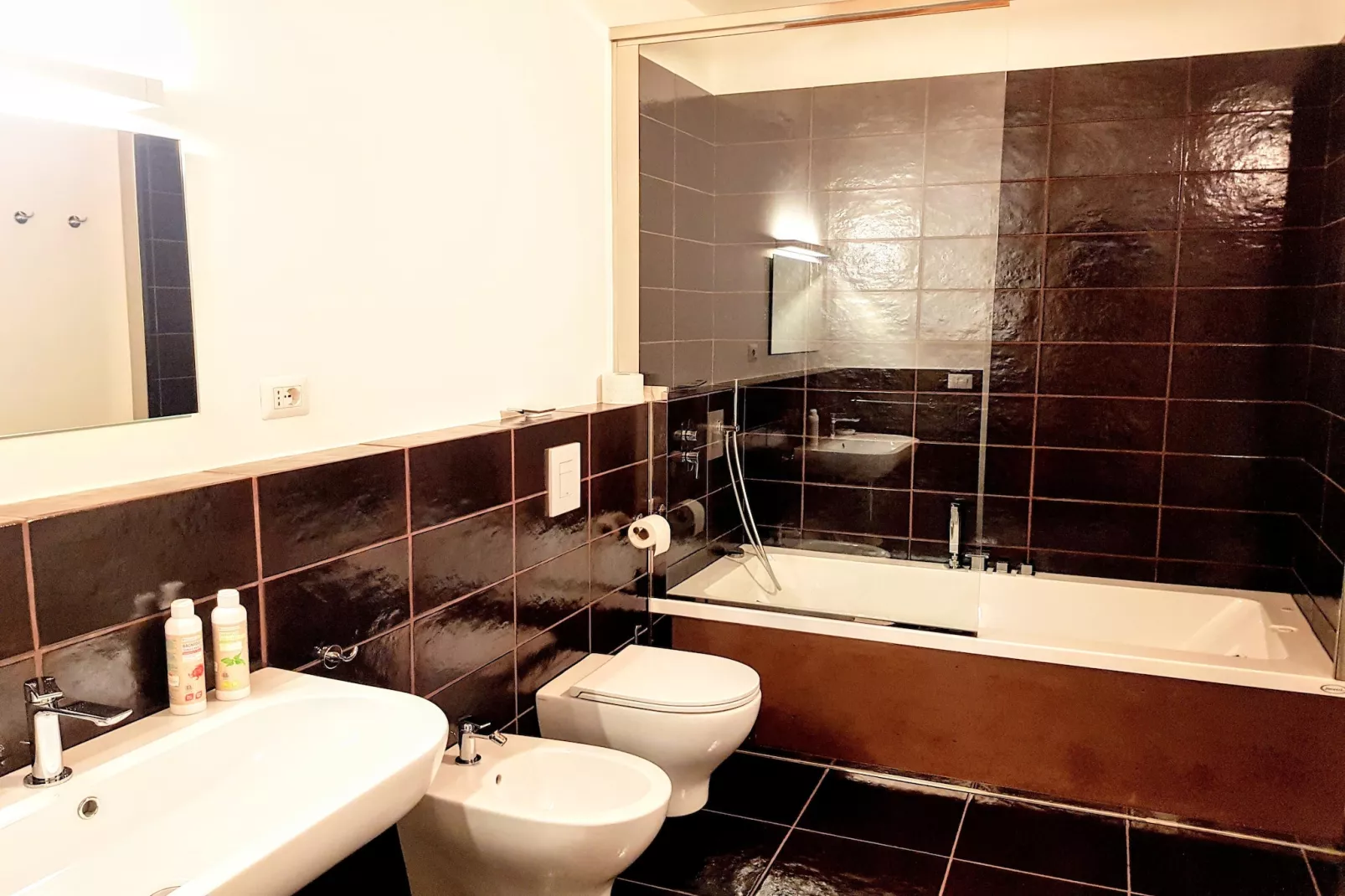 Salvia e Camelia-Bathroom