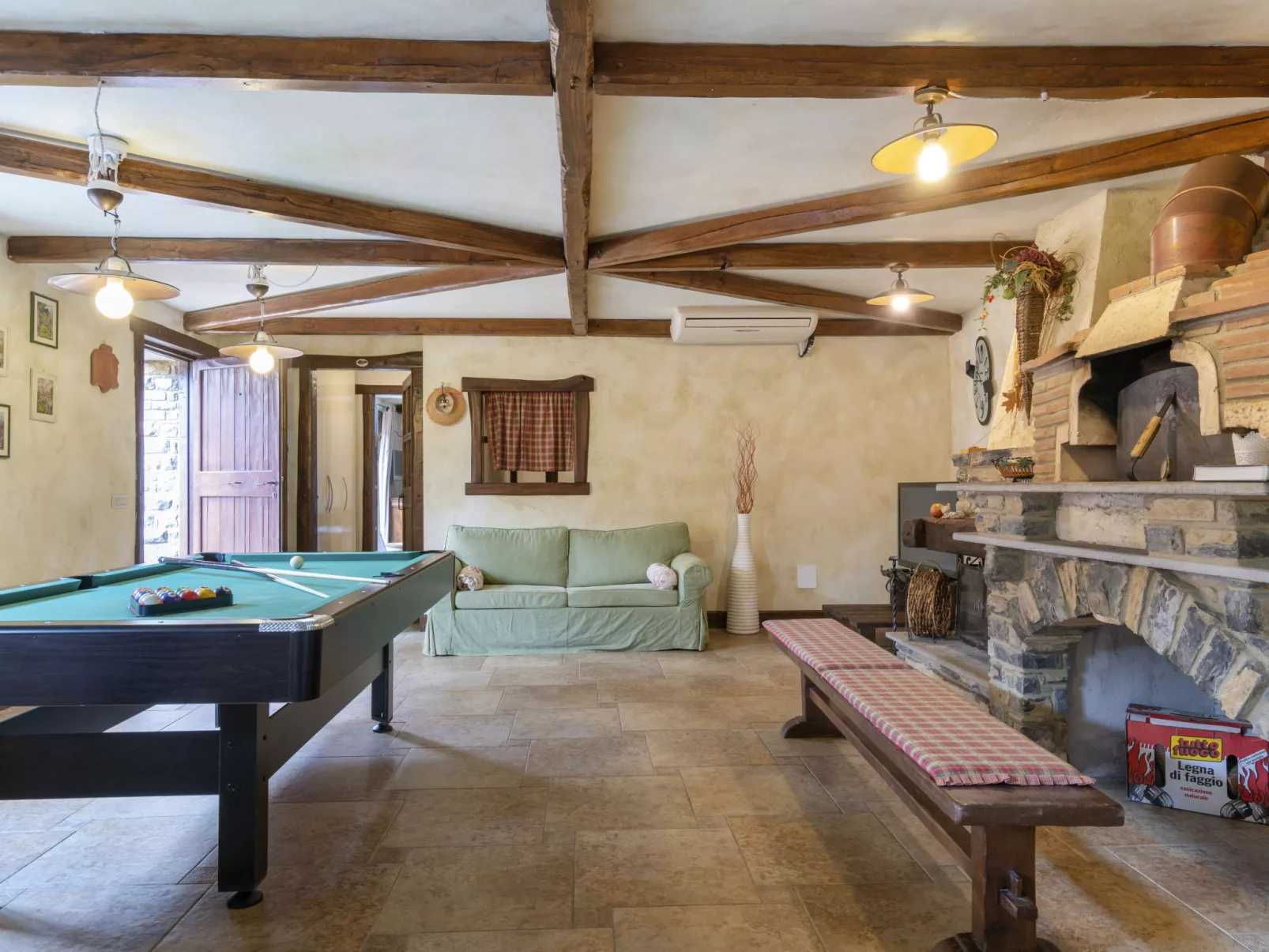 Villa Monterosso (IMP420)-Inside