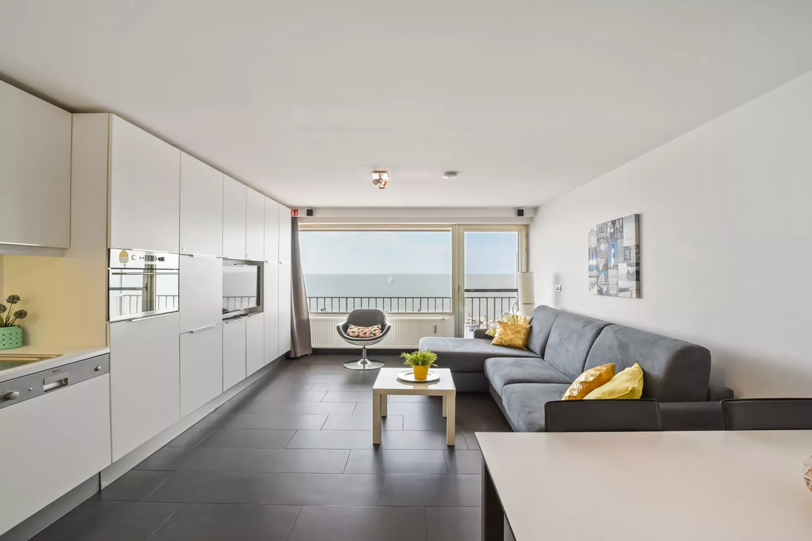 Godderis 48H-Living room