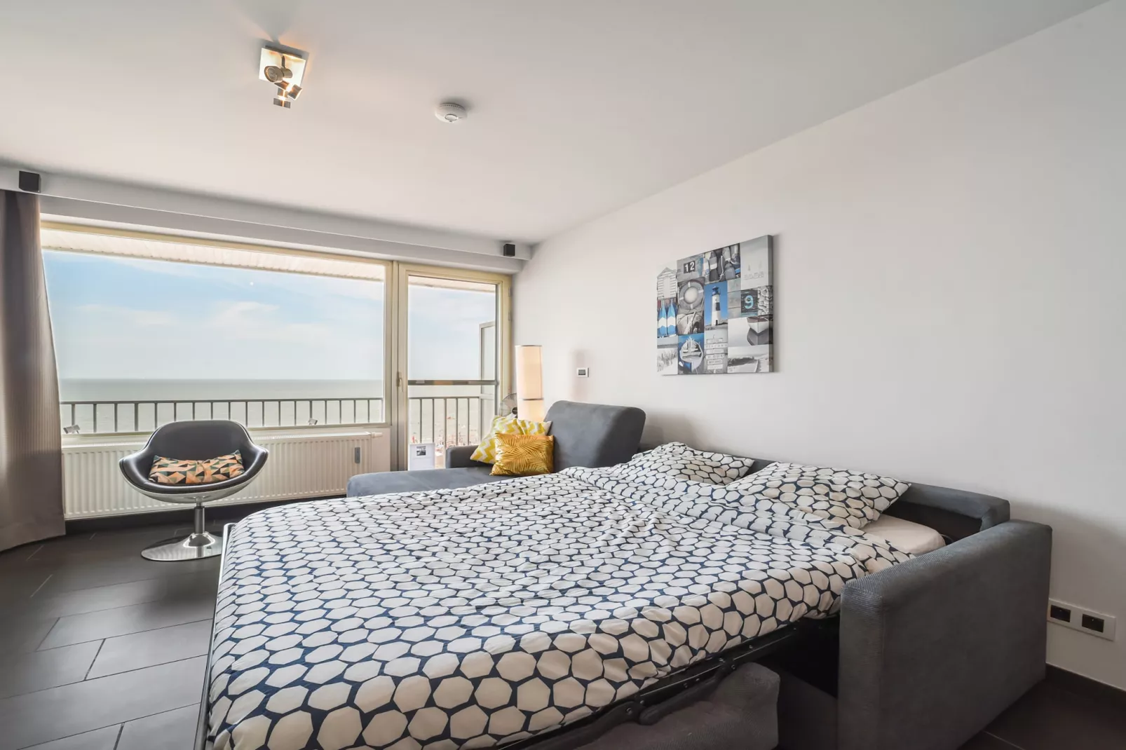 Godderis 48H-Bedroom