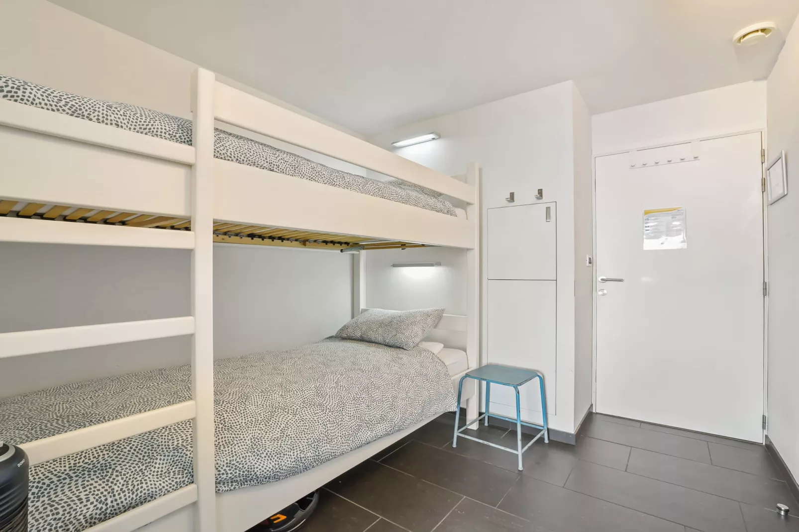 Godderis 48H-Bedroom
