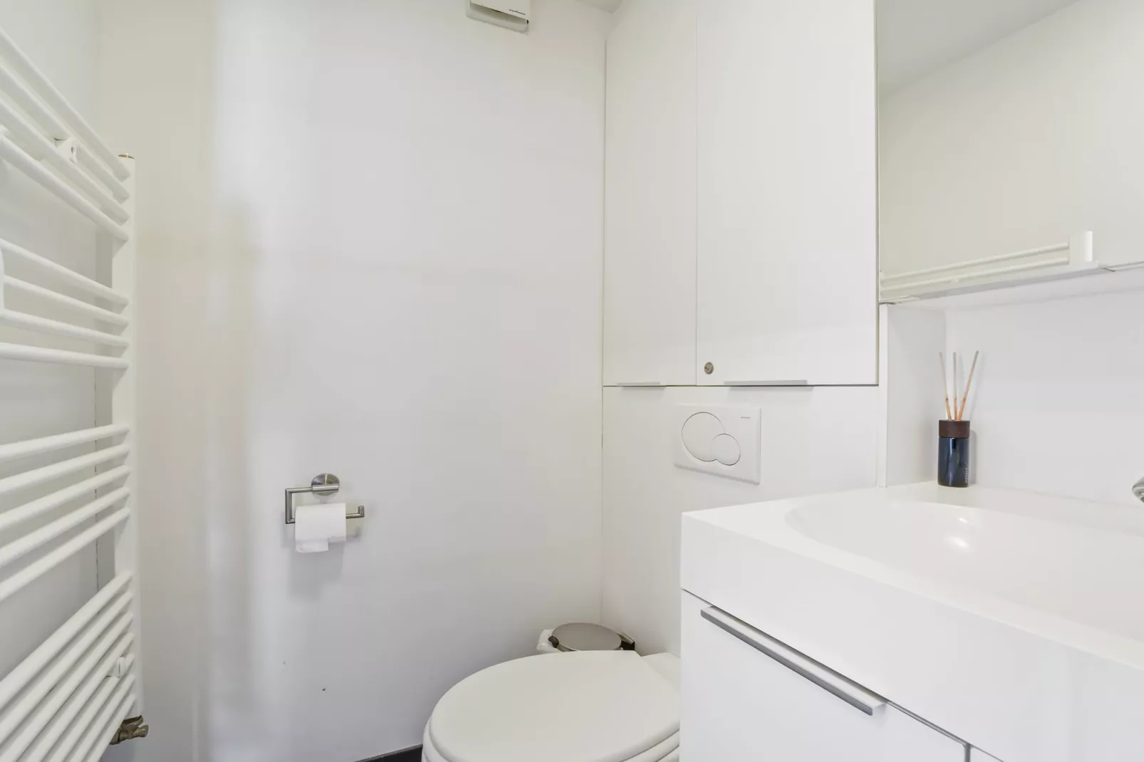 Godderis 48H-Bathroom