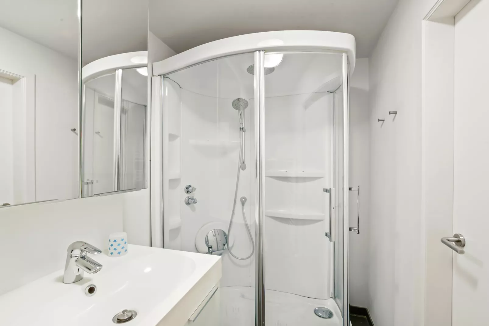 Godderis 48H-Bathroom