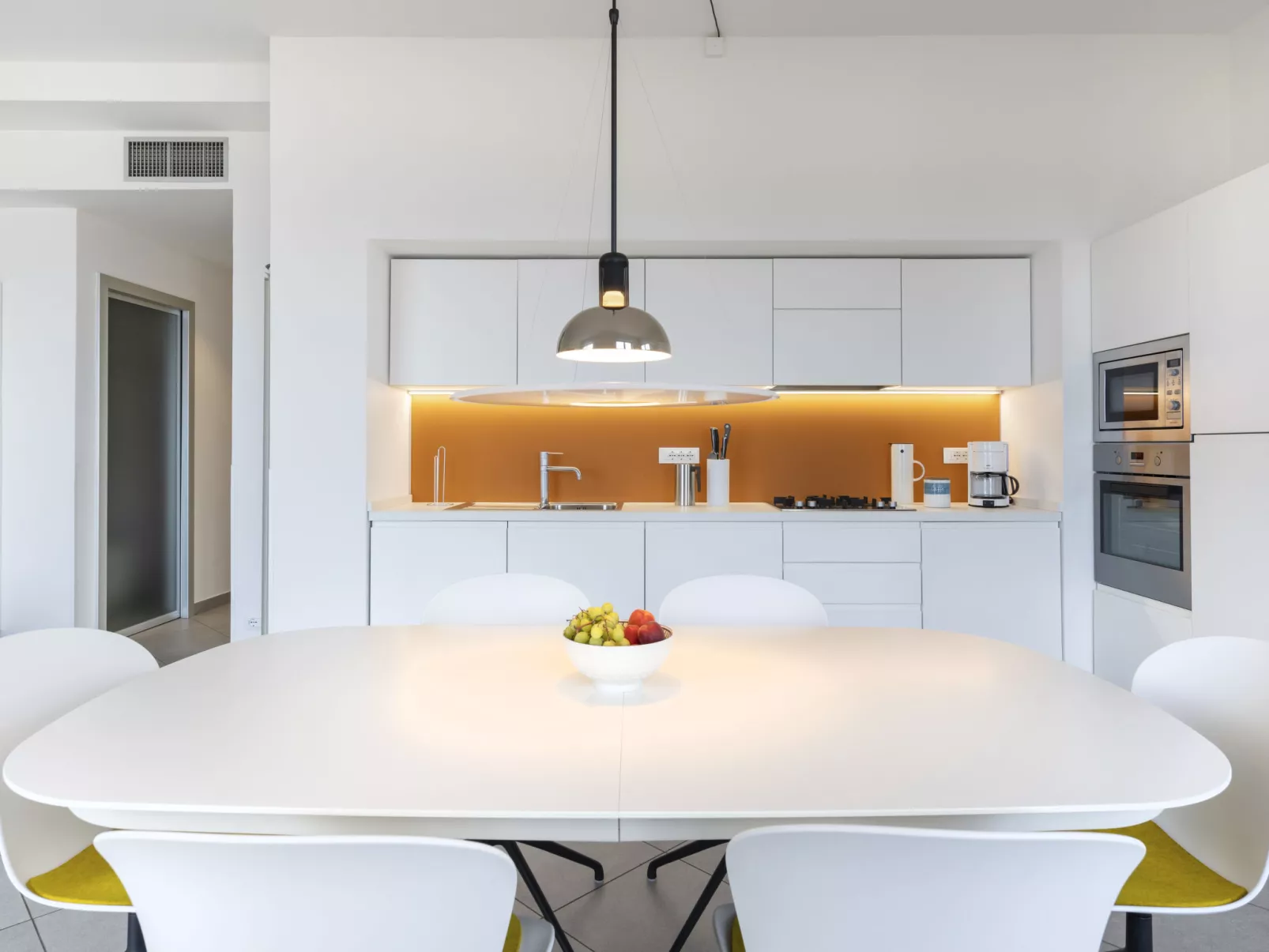 Terre Bianche-Inside