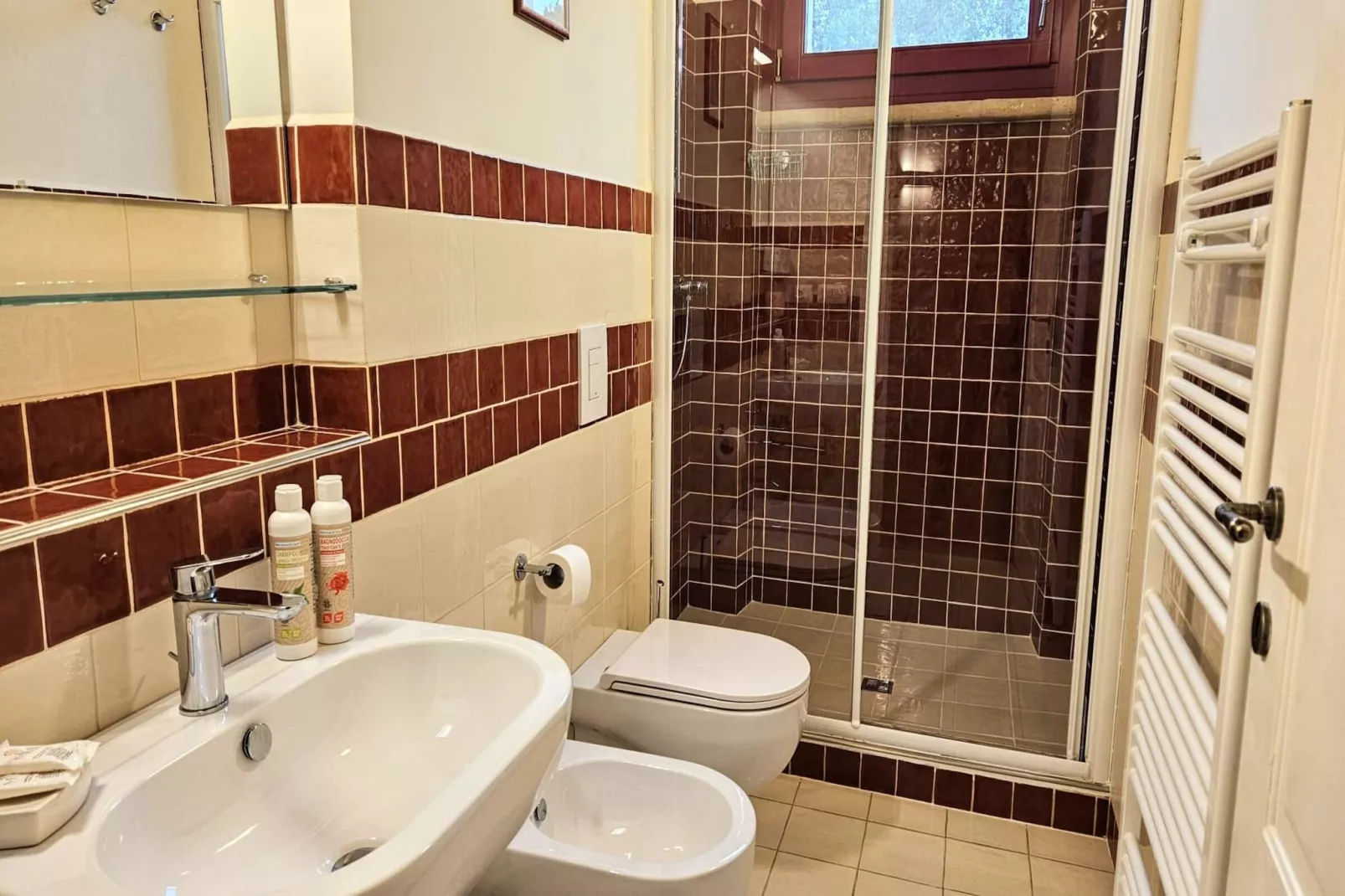 Melograno 4-Bathroom