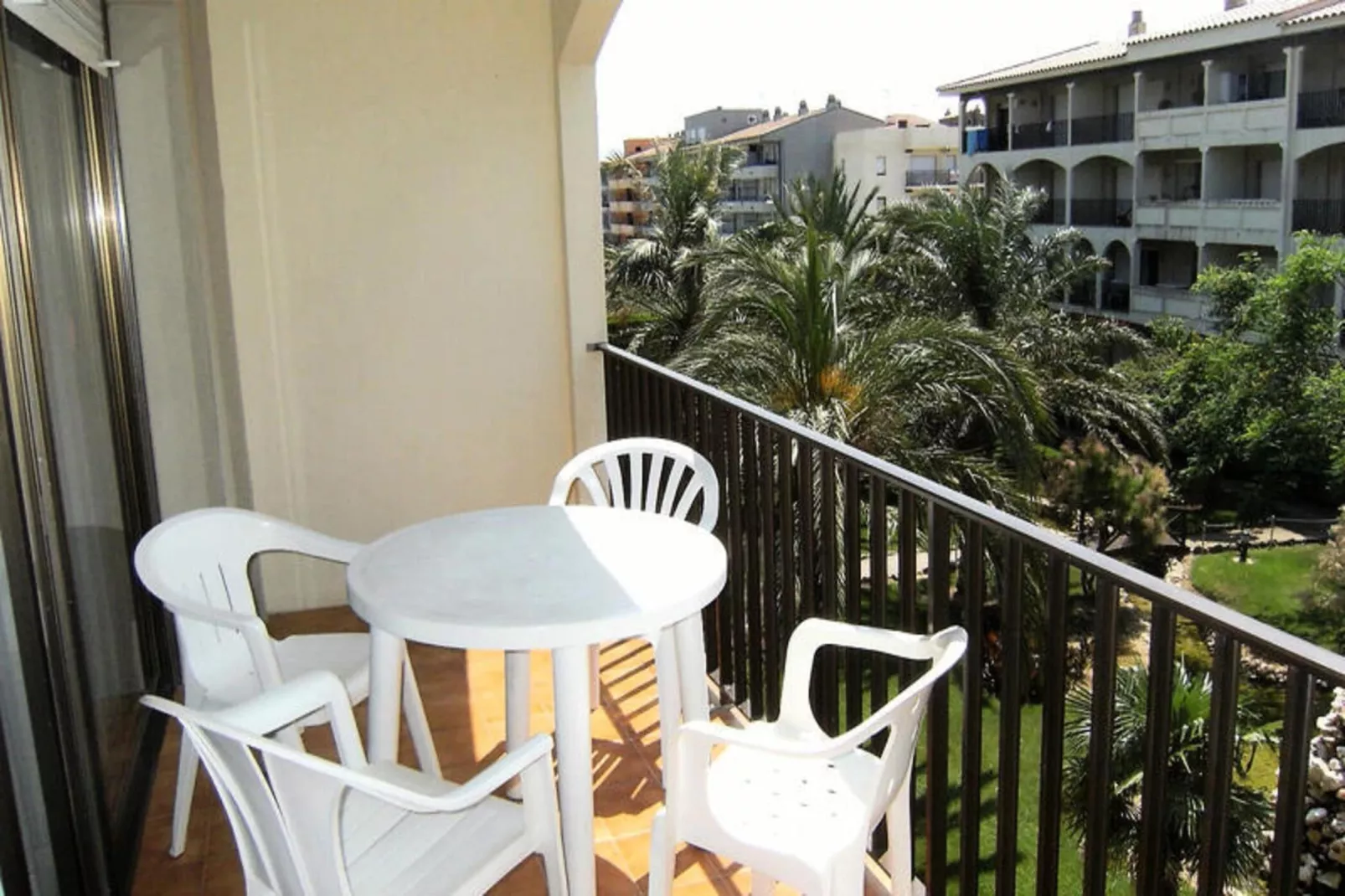 Appartements à L'Estartit-Exterior summer