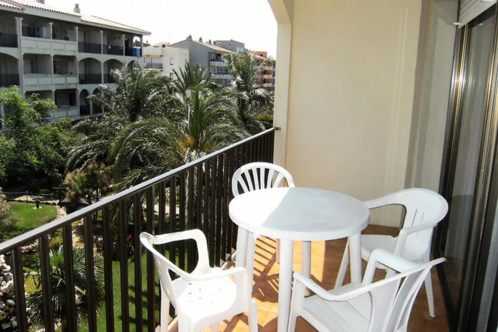 Appartements à L'Estartit-Exterior summer