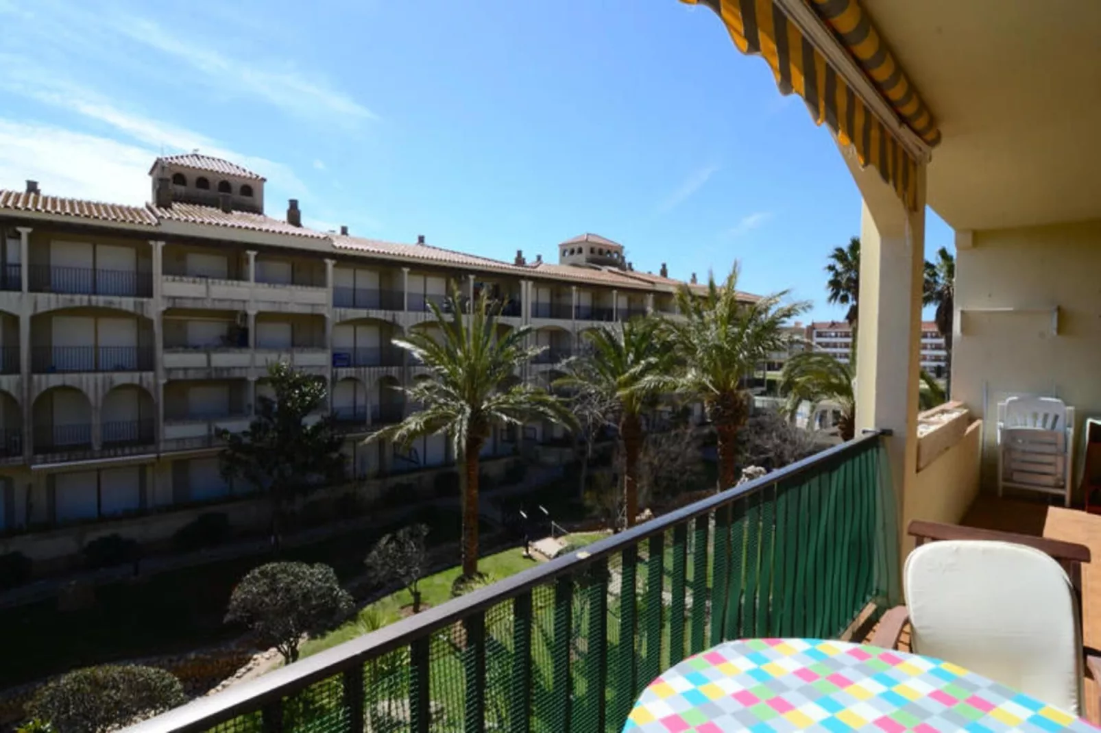 Appartements à L'Estartit-Exterior summer