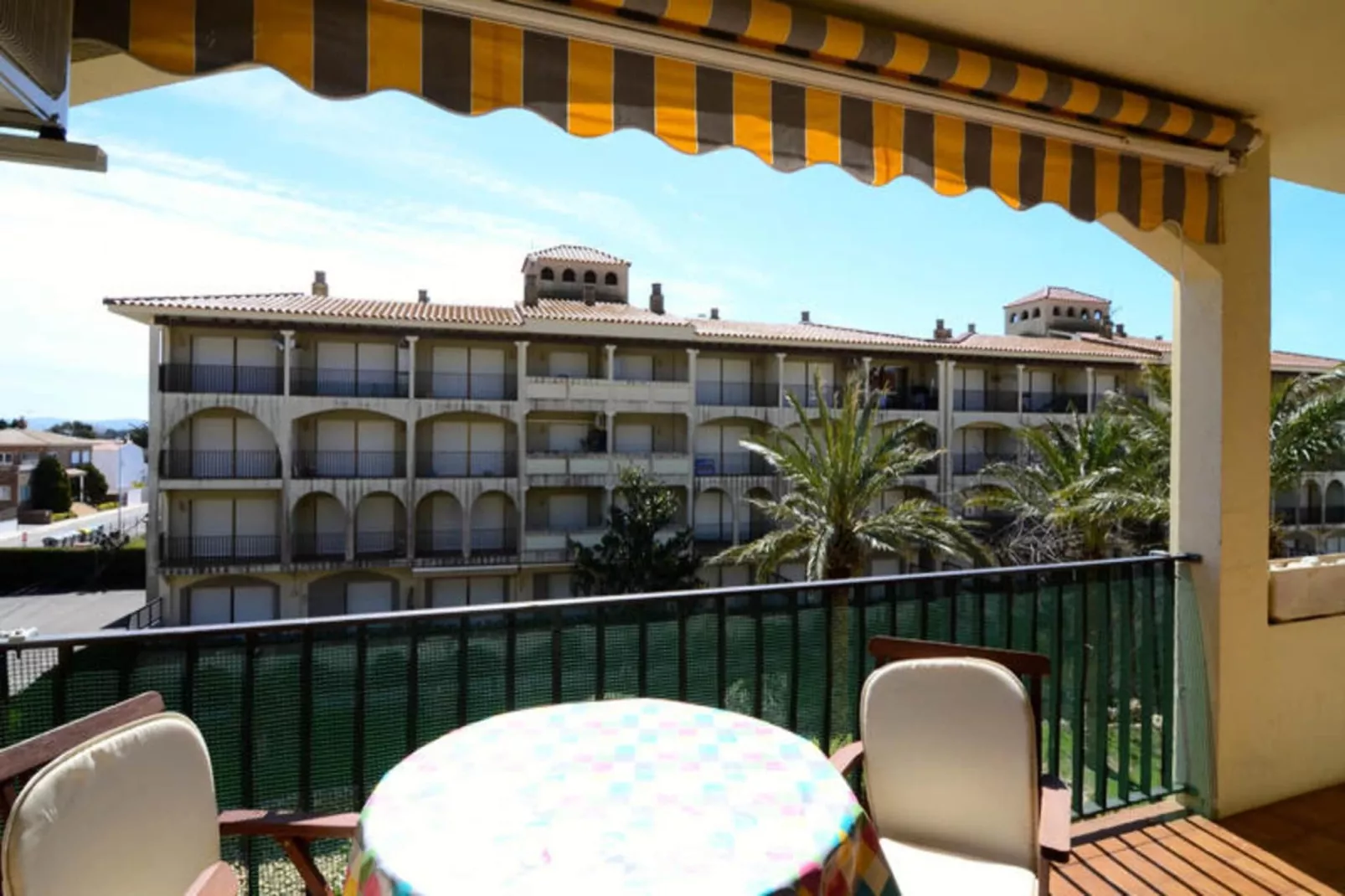 Appartements à L'Estartit-Exterior summer
