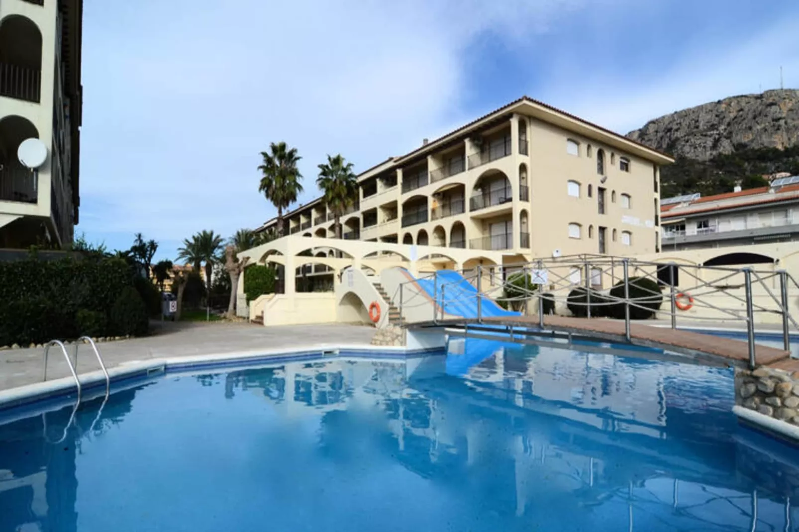 Appartements à L'Estartit-Exterior summer