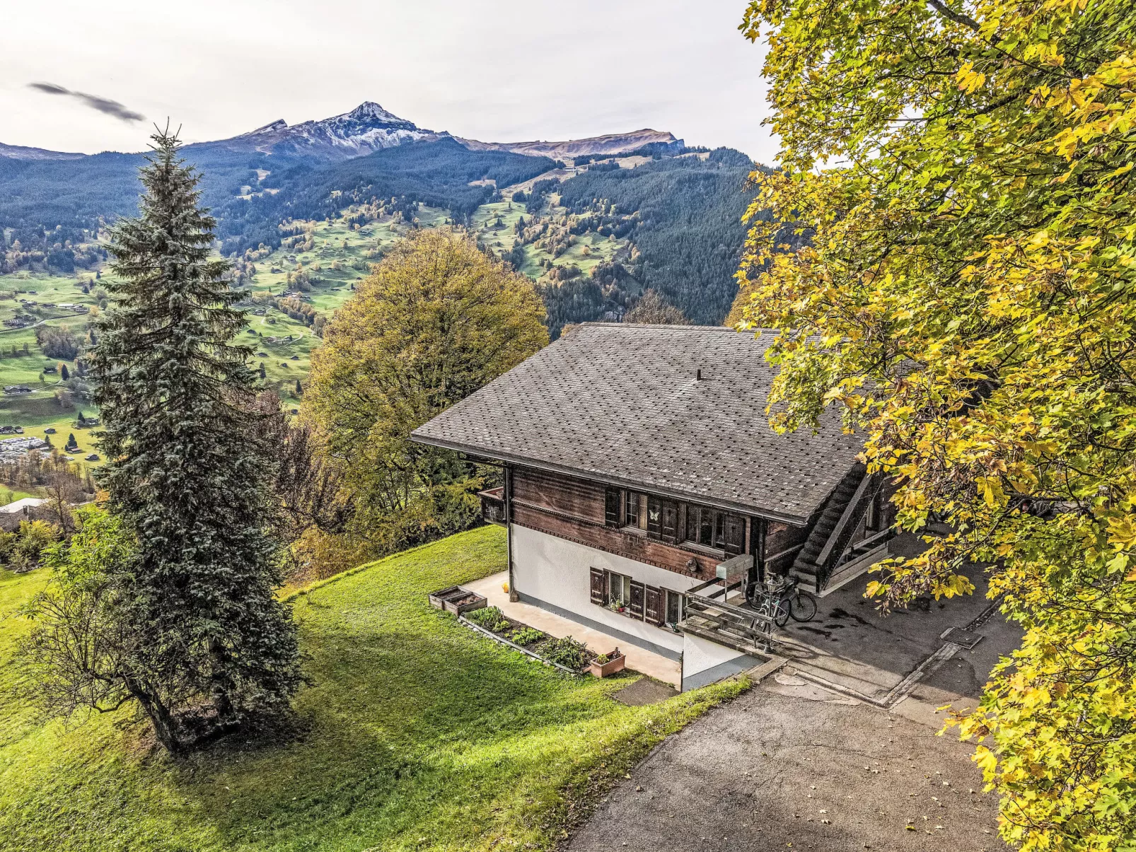 Chalet uf Duft-Outside