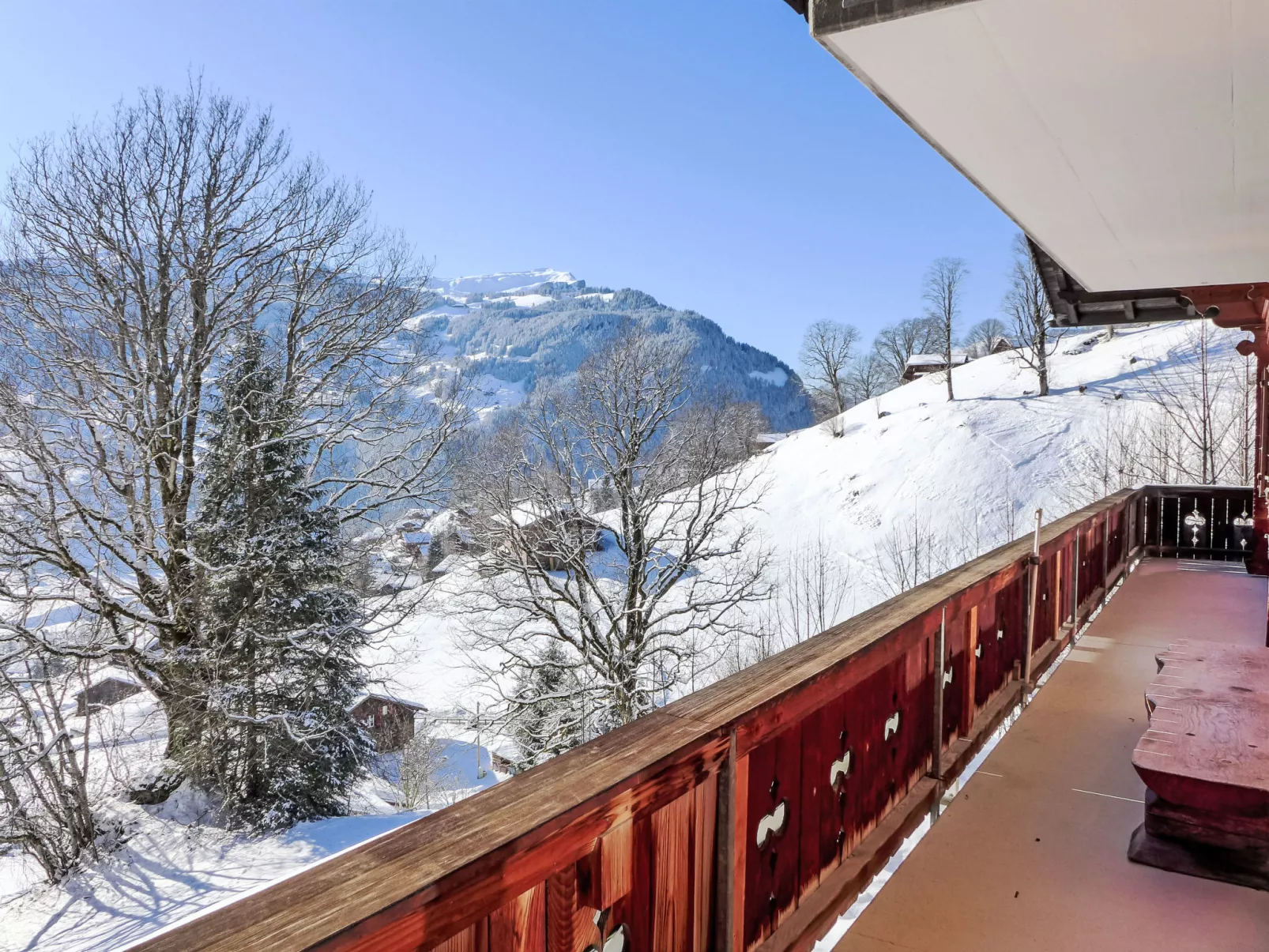 Chalet uf Duft-Outside