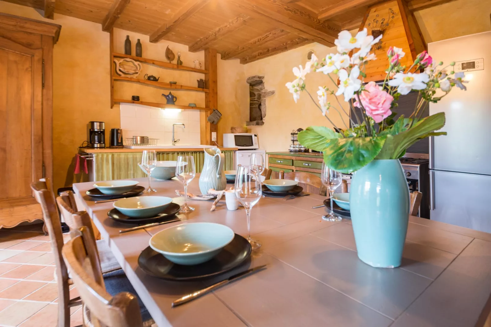 MAISON YUKTI - Lampaul-Ploudalmézeau-Kitchen