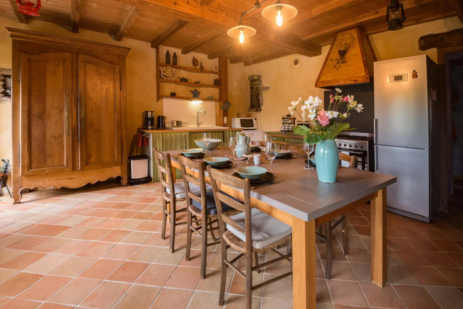 MAISON YUKTI - Lampaul-Ploudalmézeau-Kitchen