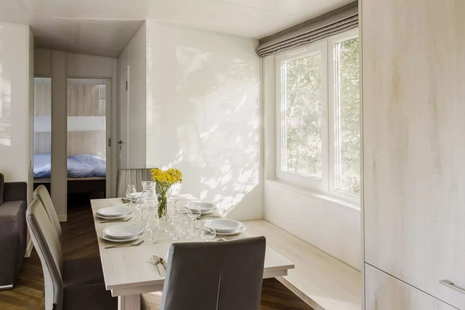 Lark-Dining room