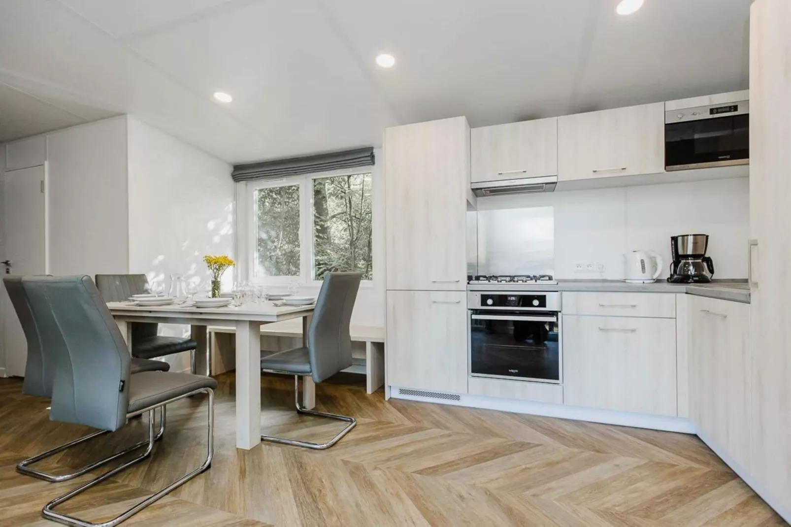 Lark-Kitchen