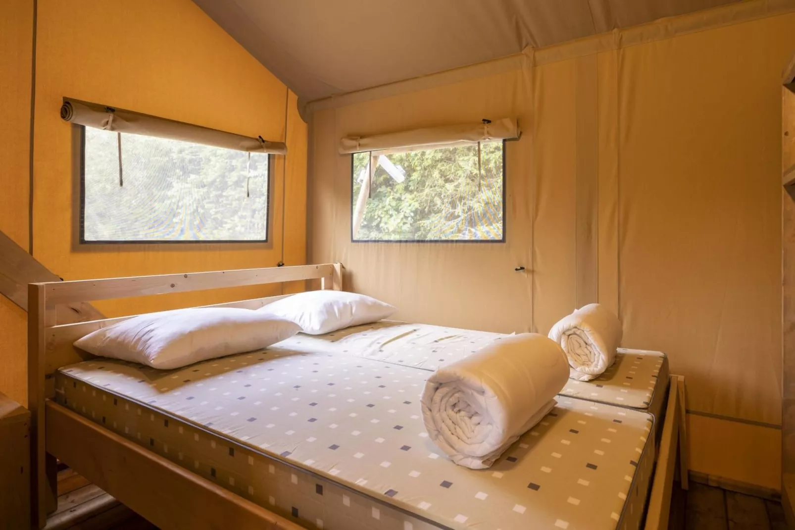 Dreamer 49-Bedroom