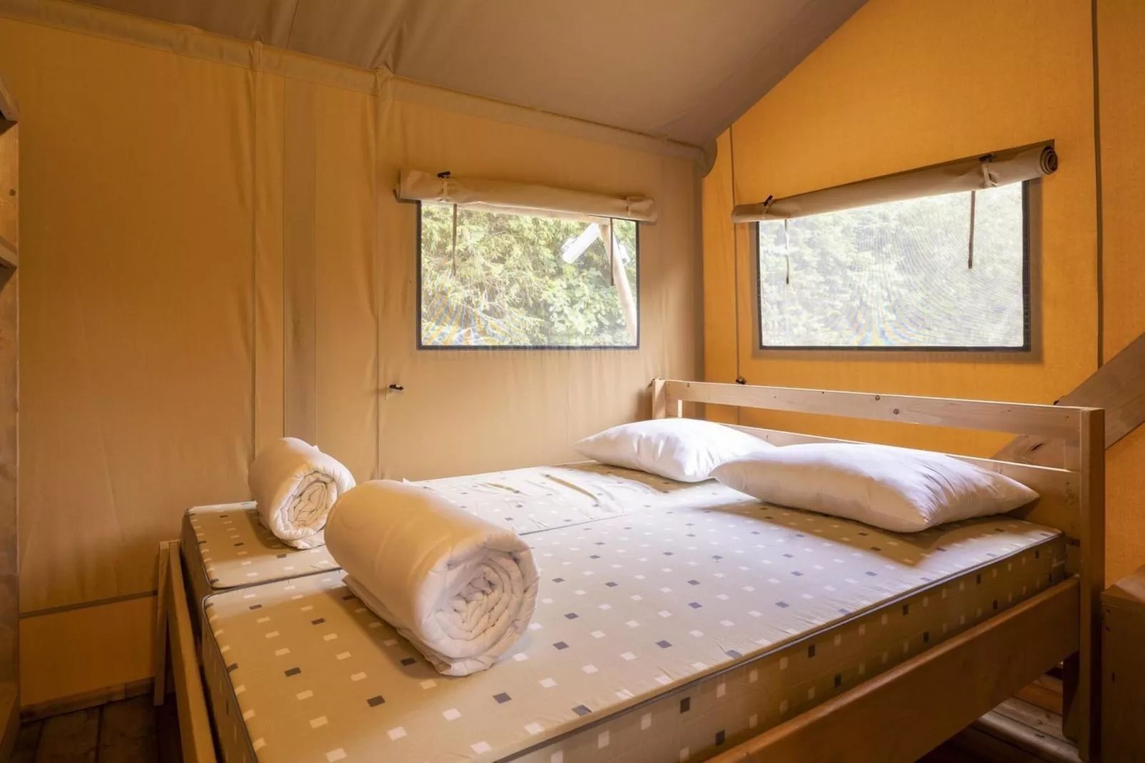 Dreamer 49-Bedroom