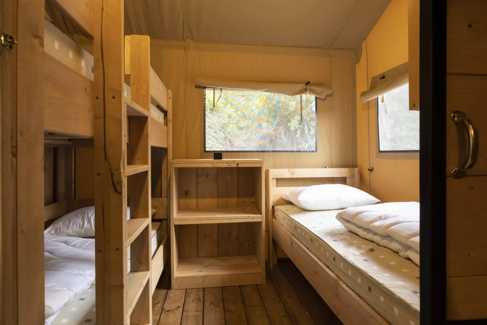 Dreamer 49-Bedroom