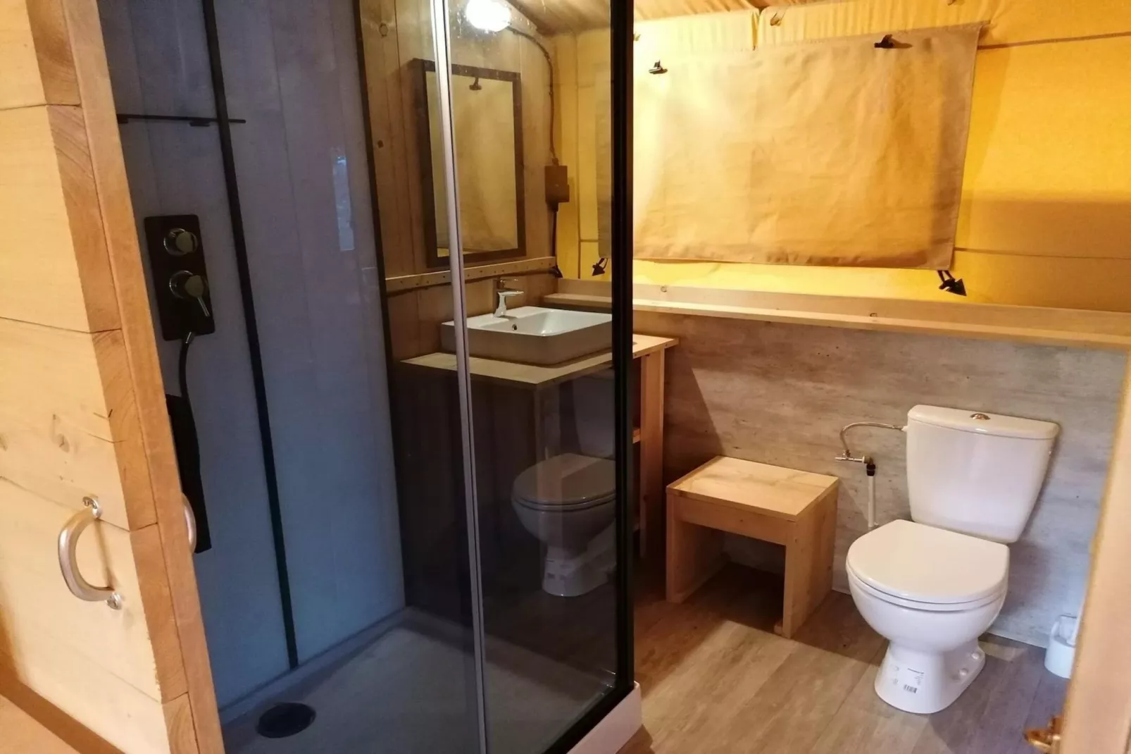Dreamer 49-Bathroom