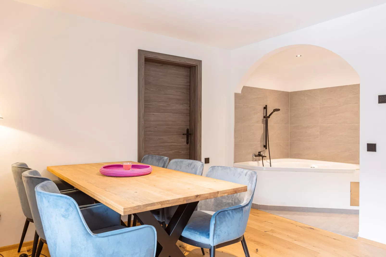 Saalbach Suite 7-Dining room