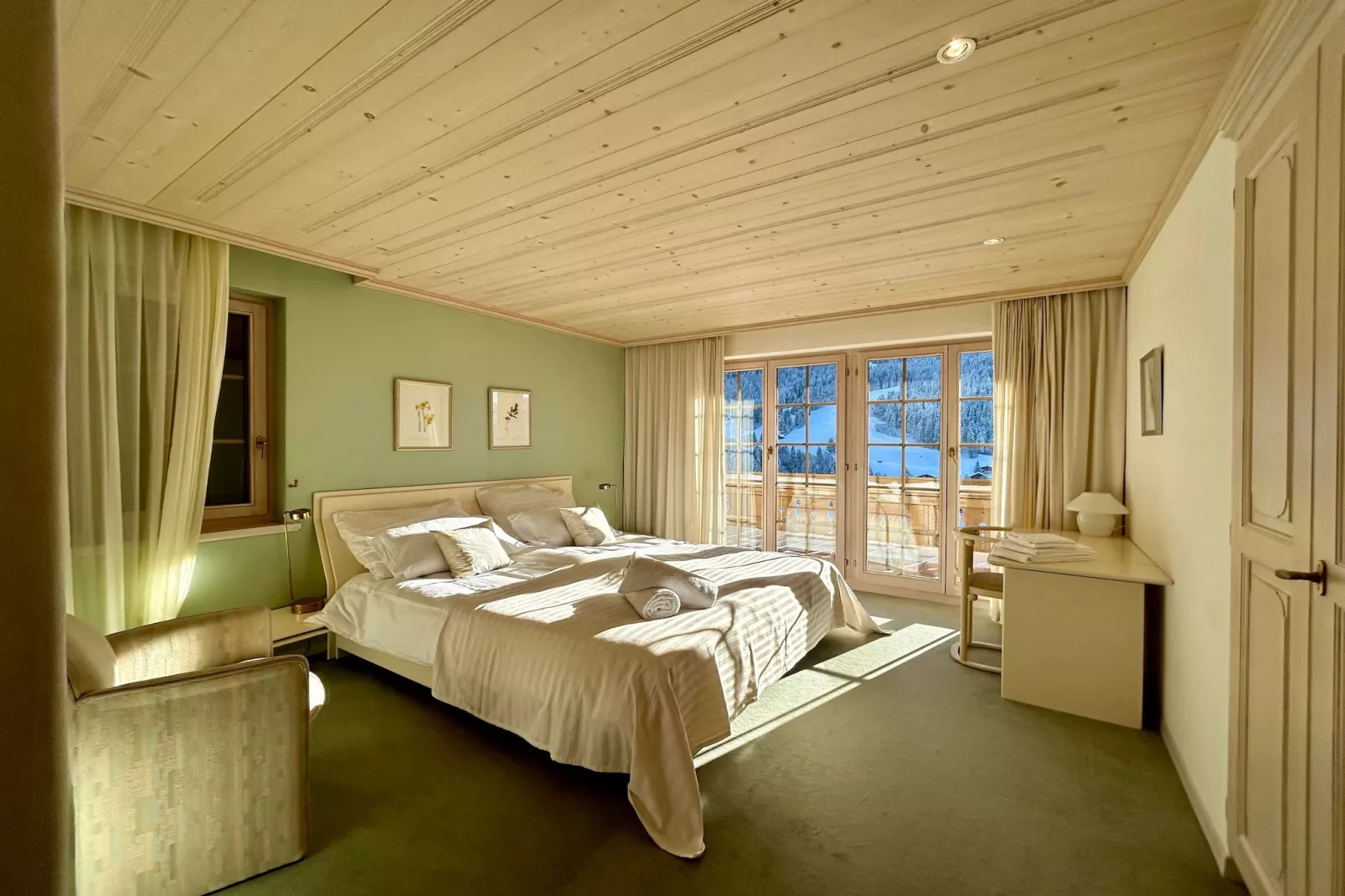 Marvelous Luxurious Furnished Flat with Outstanding Views