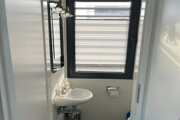 Floating 44 / Boot 4 / 3 Personen-Exterior summer